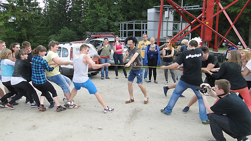 Przeciąganie liny. Foto: Krzysztof Tęcza