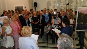 Marszałek Sejmu Pani Ewa Kopacz otwiera wystawę. Foto: Krzysztof Tęcza